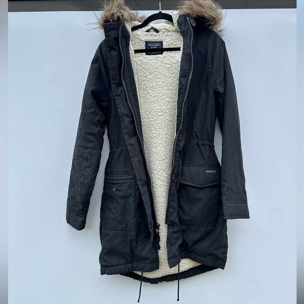 Women’s Abercrombie & Fitch Sherpa Lined Parka Jacket Faux Fur Hood Black